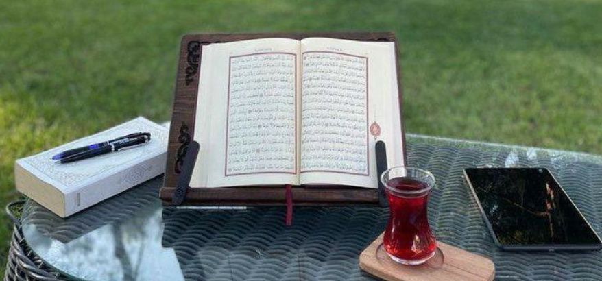 Manfaat Membaca Al-Qur’an sebagai Pedoman Hidup Umat Islam
