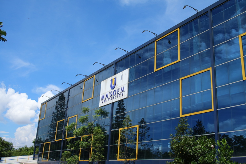 Dari Kelas ke Bisnis Nyata: Kuliah Manajemen Bisnis Syariah di Universitas Masoem Bandung