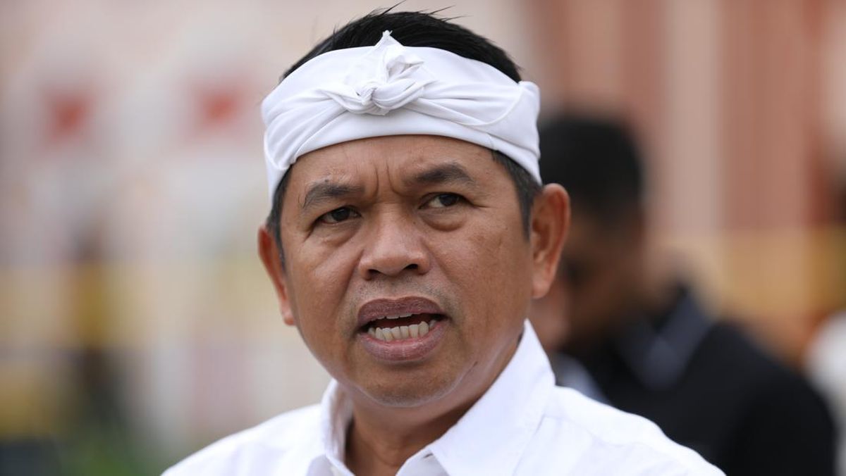 Profil Gubernur Dedi Mulyadi