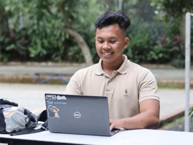 Apakah Kuliah Masih Layak di Tengah Banyaknya Peluang Freelance?