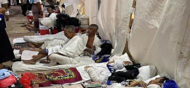 Akibat Terlalu Sesak, Jemaah Haji Lansia RI di Mina Dilaporkan Tidur Luar Tenda
