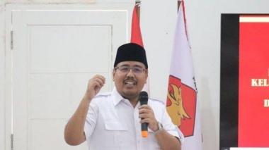Profil Anwar Sadad